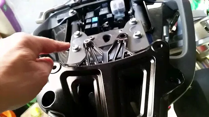 How to - Fit a Givi top box rack to a Tiger Sport and keep the Triumph panniers